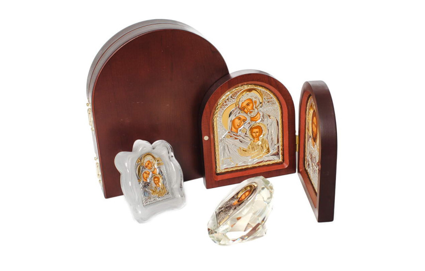 Срібні ікони з різним оздобленням