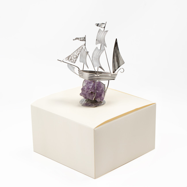 Статуетка Срібний Парусник на фіолетовому Аметисті h 10cm NF/1061C