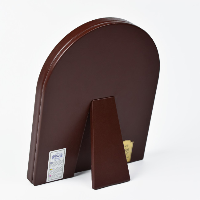 Страсна Божа Матір 21х26 см срібна ікона з позолотою під склом, обгорнута в шкіру (Греція)