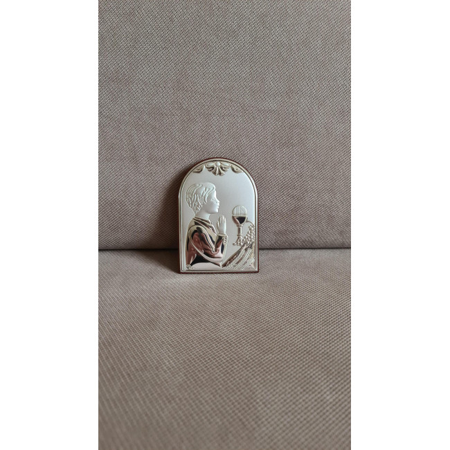 Срібна іконка для хлопчика Перше Причастя 7х10 у формі арки з молитвою перед чашею JHS Срібна іконка для хлопчика Перше Причастя 7х10 у формі арки з молитвою перед чашею JHS